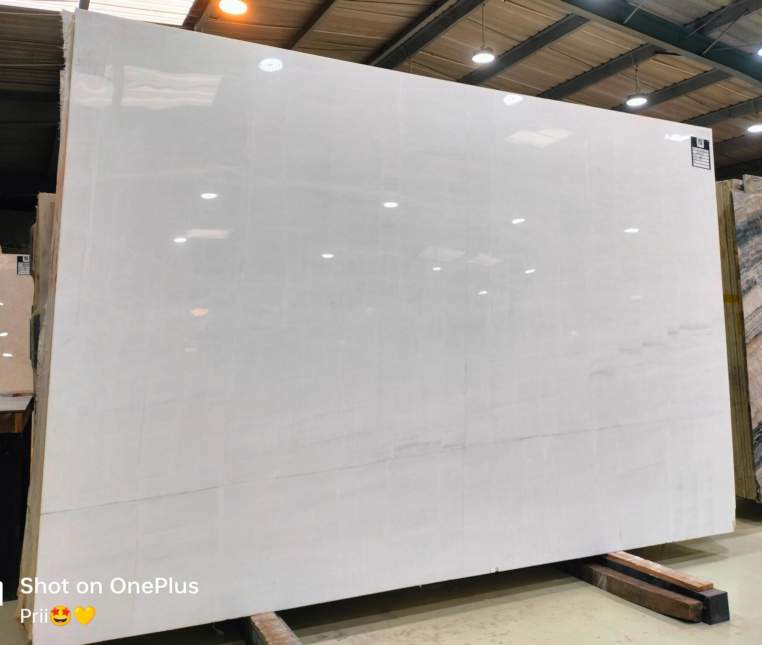 ICELAND WHITE MARBLE